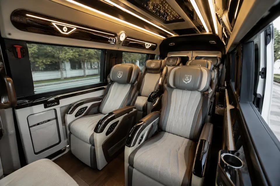 Thuê Xe Limousine Đưa Đón Sân Bay